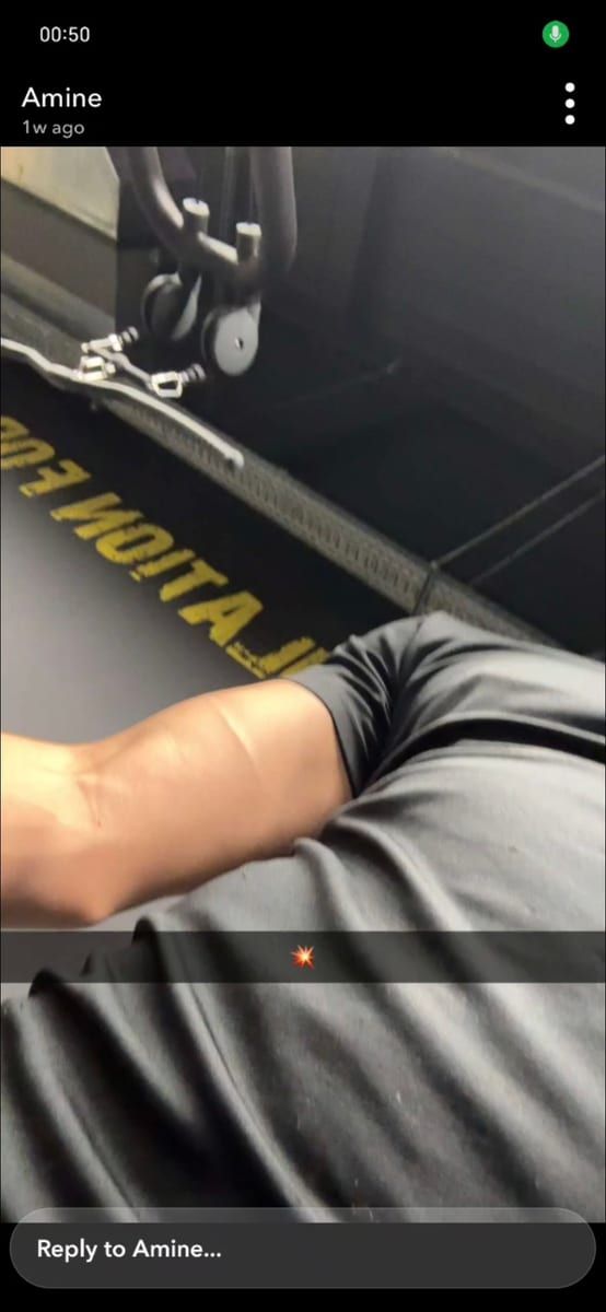 Hao - Annonces gay à Brot-Dessous Profil de Hao, 24 ans, Annonces gay à Brot-Dessous (Neuchâtel)
