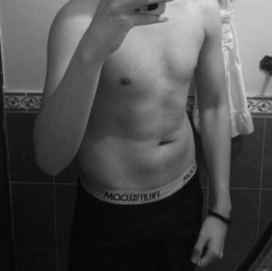 Irenee - Annonces gay à Le Brouillet Profil de Irenee, 24 ans, Annonces gay à Le Brouillet (Neuchâtel)