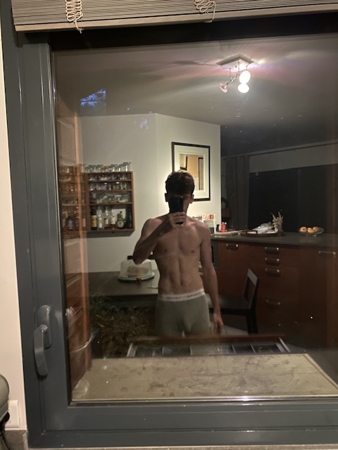 Yvick - Annonces gay à St-Aubin-Sauges Profil de Yvick, 30 ans, Annonces gay à St-Aubin-Sauges (Neuchâtel)
