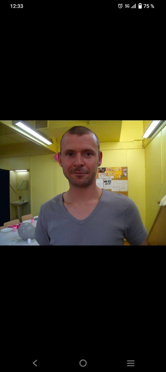 Profil de Waleed, 44 ans, Annonces gay à La Neuveville (Neuchâtel)