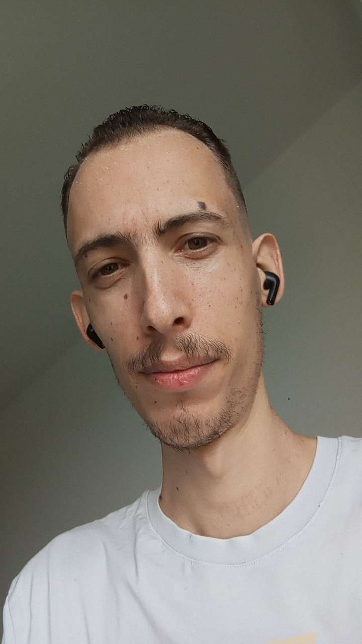 Hiram - Annonces gay à Areuse Profil de Hiram, 40 ans, Annonces gay à Areuse (Neuchâtel)