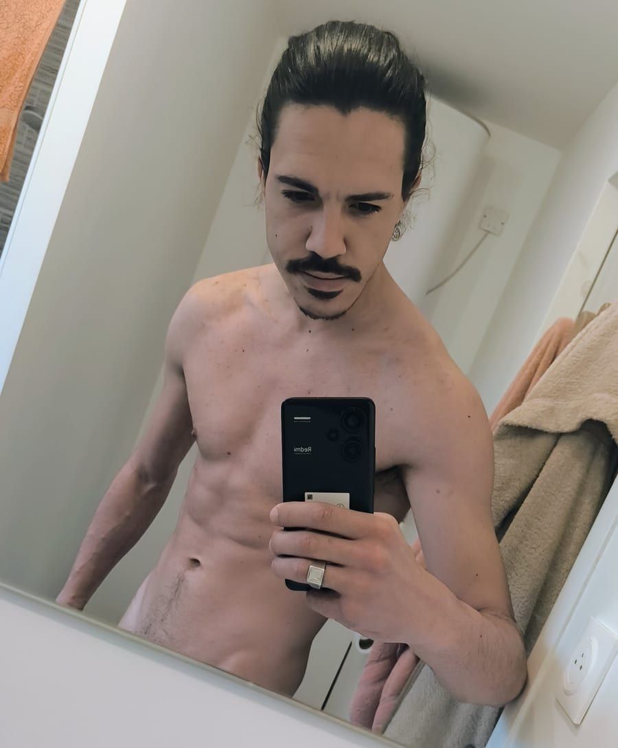 Profil de Robbie, 34 ans, Annonces gay à Villiers (Neuchâtel)