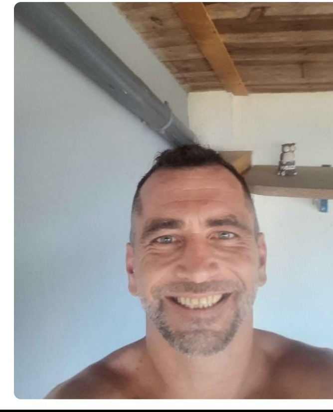 Souhayb - Annonces gay à Cornaux NE Profil de Souhayb, 44 ans, Annonces gay à Cornaux NE (Neuchâtel)