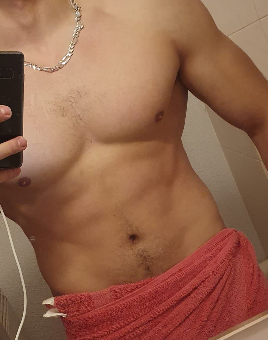 Rassim - Annonces gay à Les Verrières Profil de Rassim, 29 ans, Annonces gay à Les Verrières (Neuchâtel)