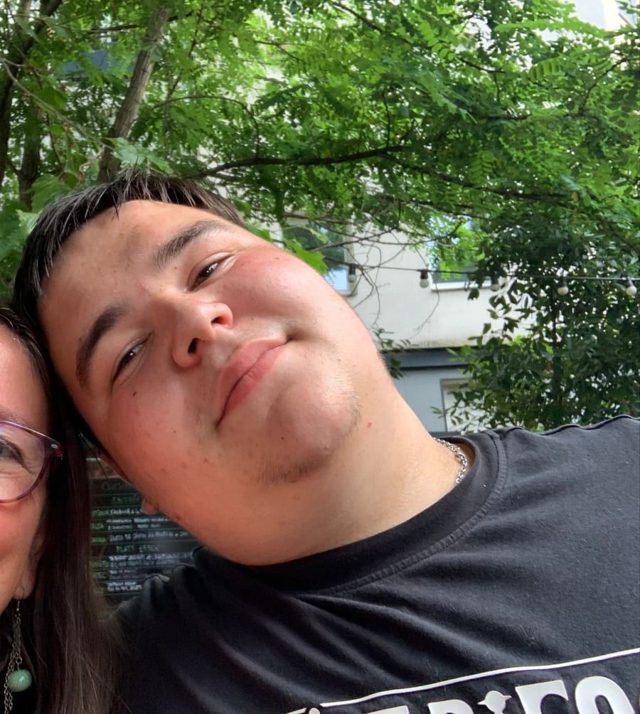 Profil de Faisal, 38 ans, Annonces gay à Champ-du-Moulin (Neuchâtel)