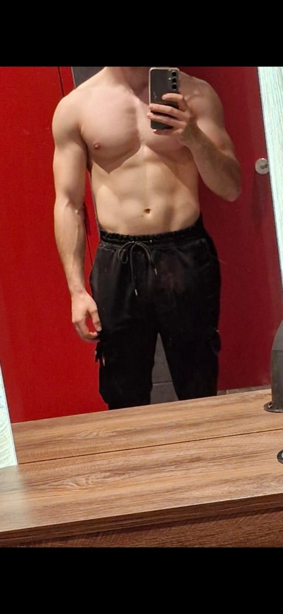 Profil de Bacem, 23 ans, Annonces gay à Chez-le-Bart (Neuchâtel)