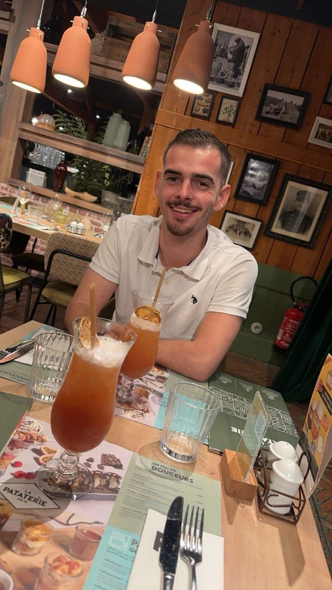 Profil de Jean-come, 22 ans, Annonces gay à Couvet (Neuchâtel)