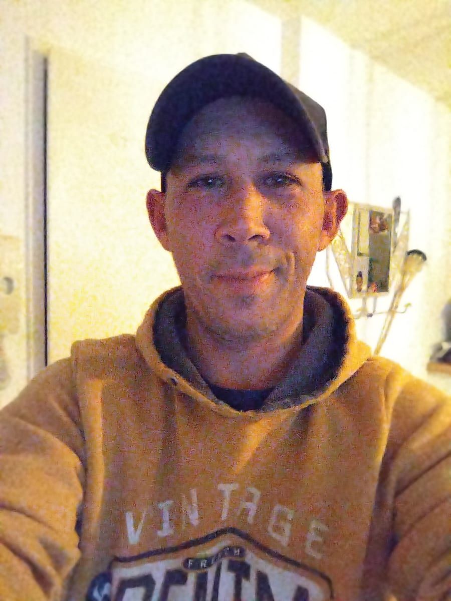 Profil de Erevan, 40 ans, Annonces gay à La Cibourg (Neuchâtel)