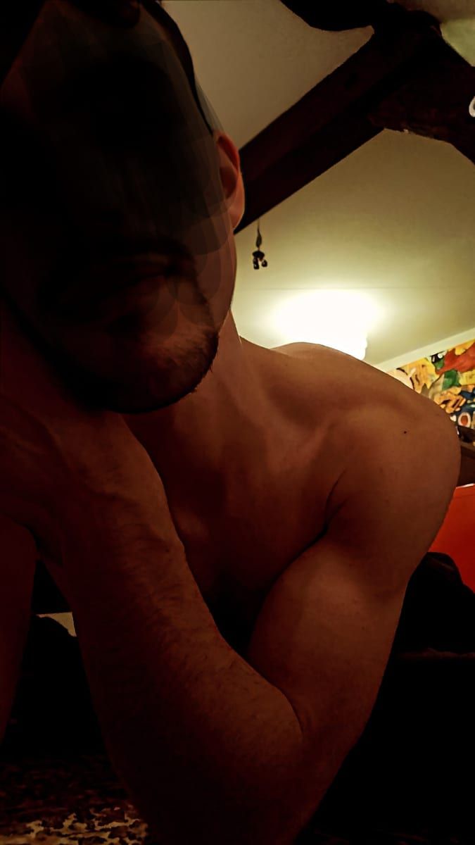 Profil de Ion, 24 ans, Annonces gay à Thielle (Neuchâtel)