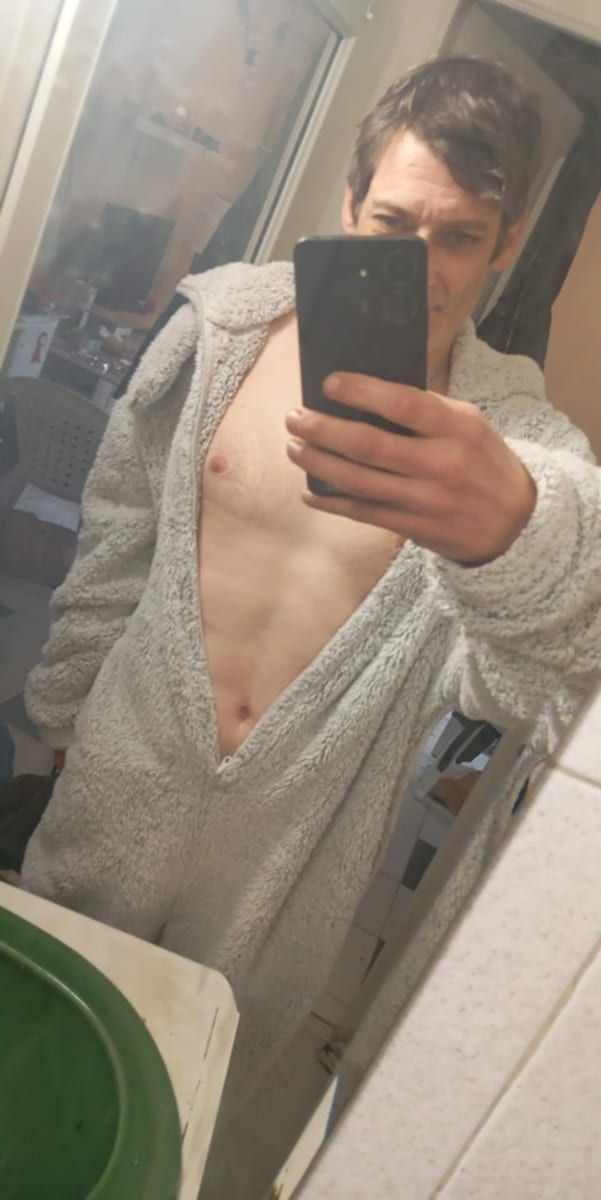 Profil de Mohamed-tahar, 36 ans, Annonces gay à Travers (Neuchâtel)