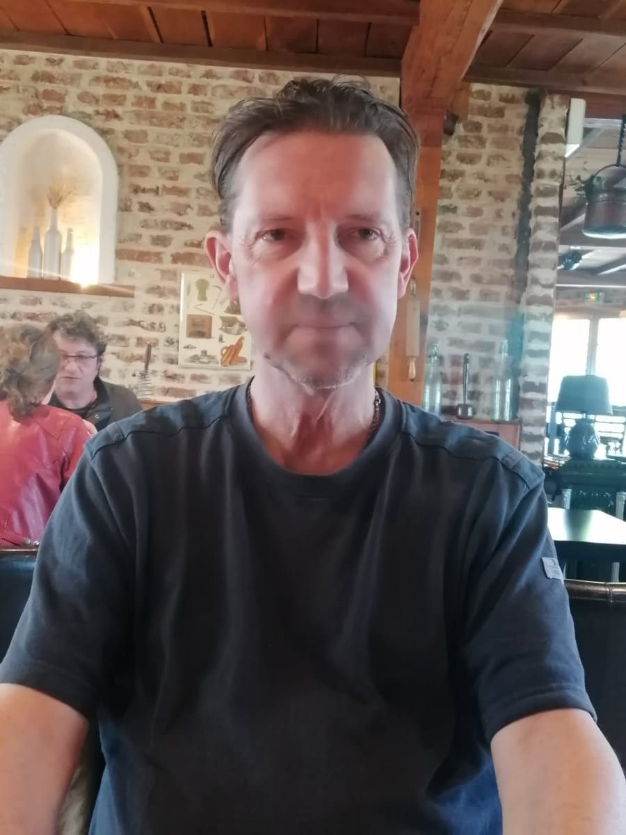 Profil de Numan, 26 ans, Annonces gay à Champ-du-Moulin (Neuchâtel)