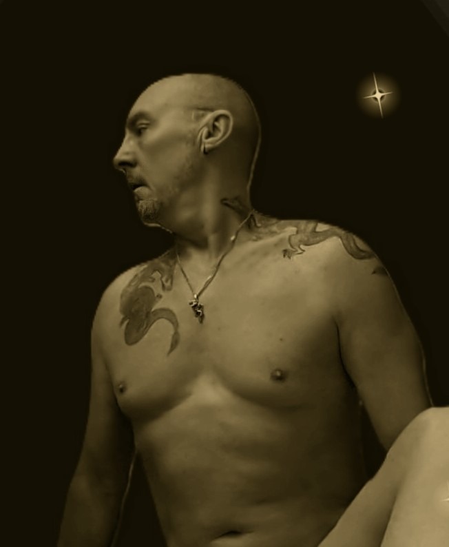 Eddine - Annonces gay à Noiraigue Profil de Eddine, 42 ans, Annonces gay à Noiraigue (Neuchâtel)