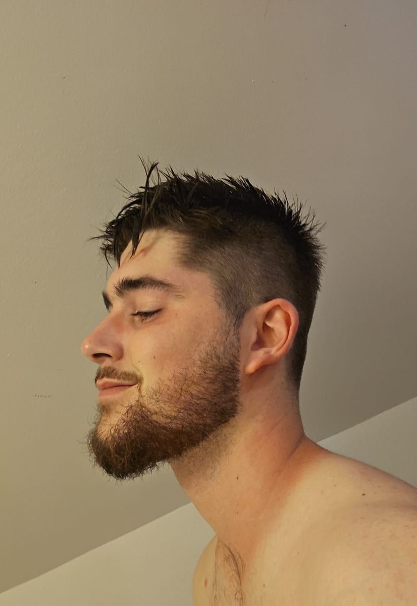 Profil de Lucky, 37 ans, Annonces gay à Villiers (Neuchâtel)