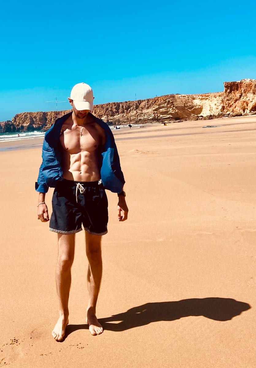 Dao - Annonces gay à Les Verrières Profil de Dao, 33 ans, Annonces gay à Les Verrières (Neuchâtel)