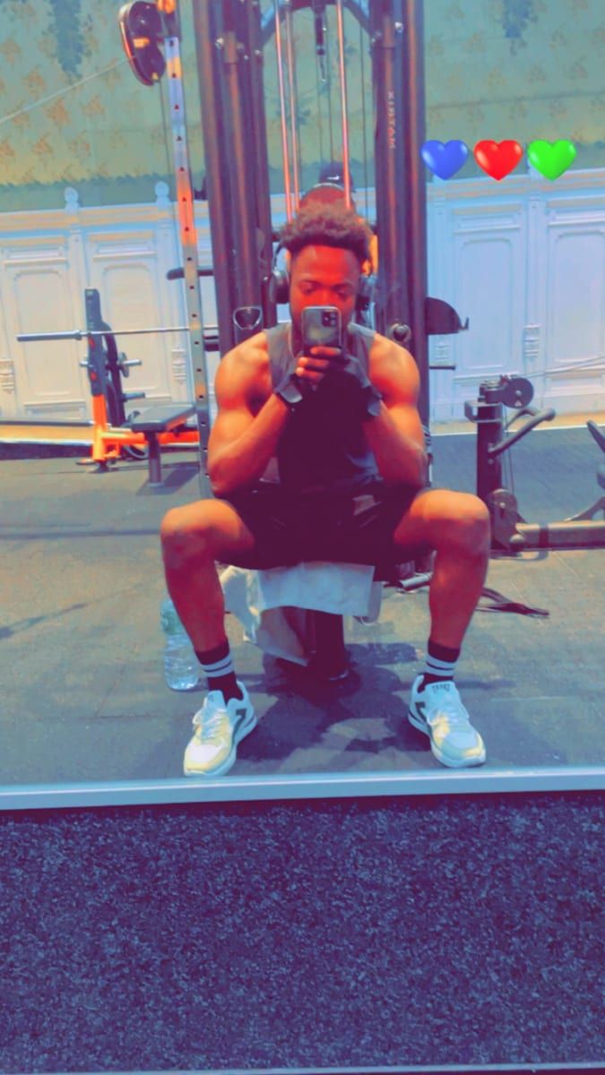 Fuat - Annonces gay à Brot-Dessous Profil de Fuat, 27 ans, Annonces gay à Brot-Dessous (Neuchâtel)