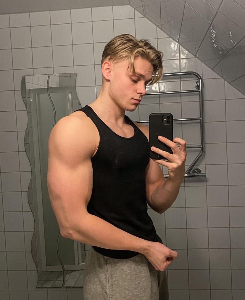 Profil de Ergin, 29 ans, Annonces gay à Bevaix (Neuchâtel)