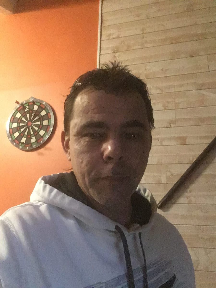 Profil de Slawko, 31 ans, Annonces gay à Wavre (Neuchâtel)