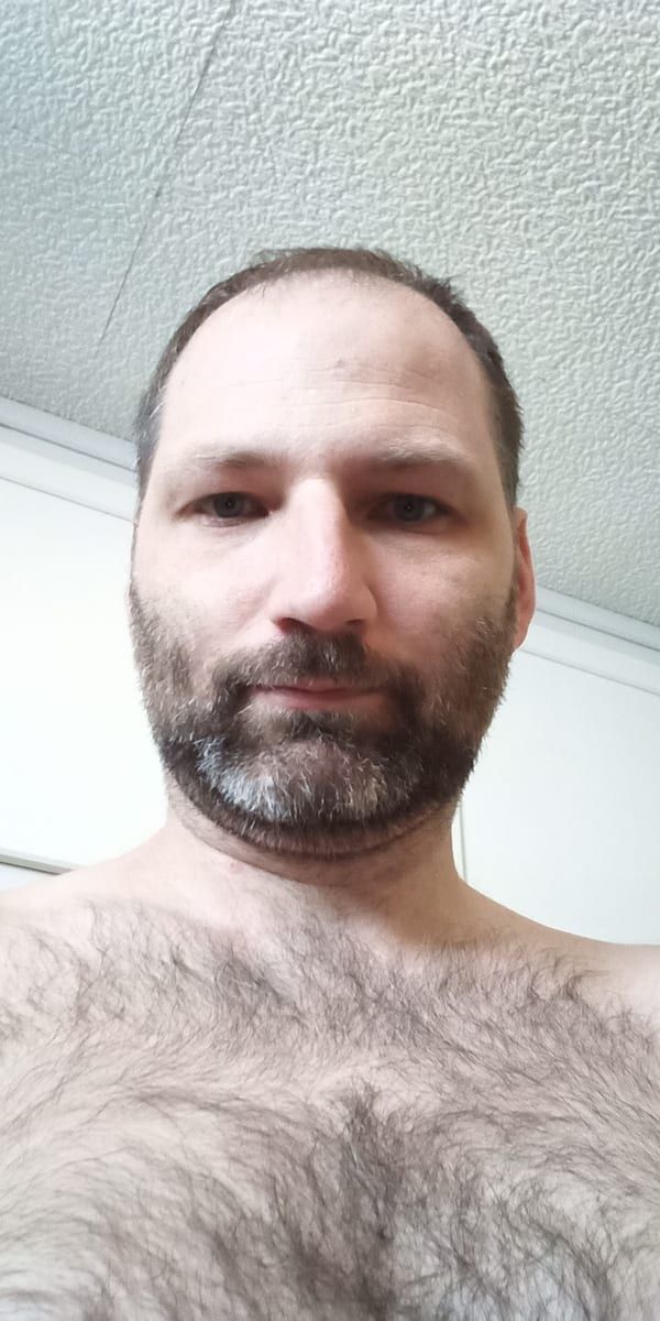 Profil de Victorio, 41 ans, Annonces gay à Enges (Neuchâtel)