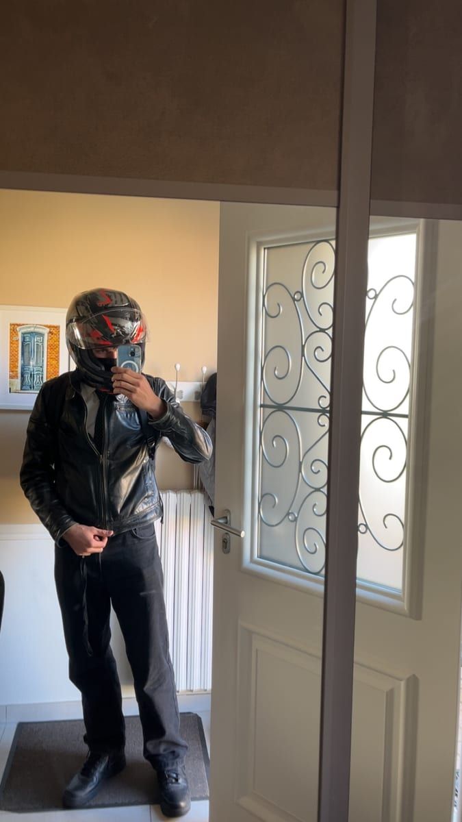 Profil de Djino, 27 ans, Annonces gay à Buttes (Neuchâtel)