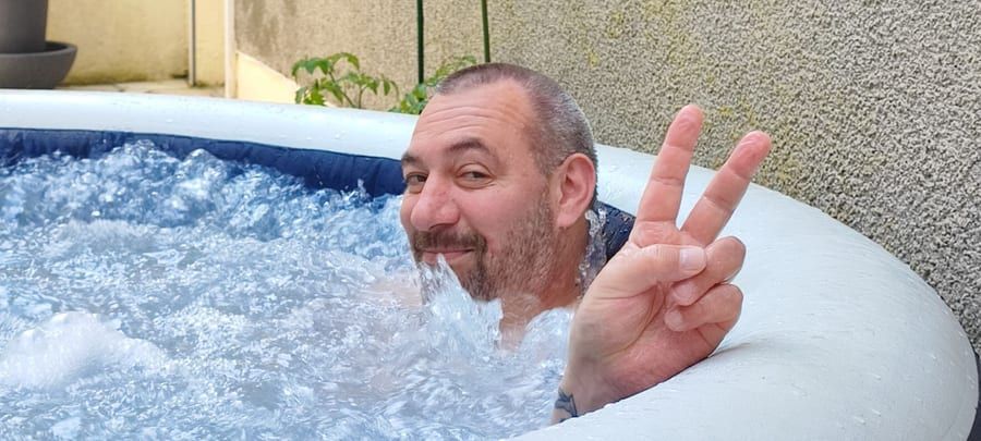 Messaoud - Annonces gay à Brot-Dessous Profil de Messaoud, 38 ans, Annonces gay à Brot-Dessous (Neuchâtel)