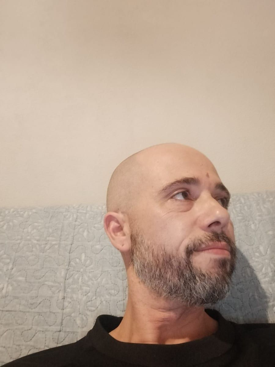 Profil de Hippolite, 40 ans, Annonces gay à Cormondrèche (Neuchâtel)
