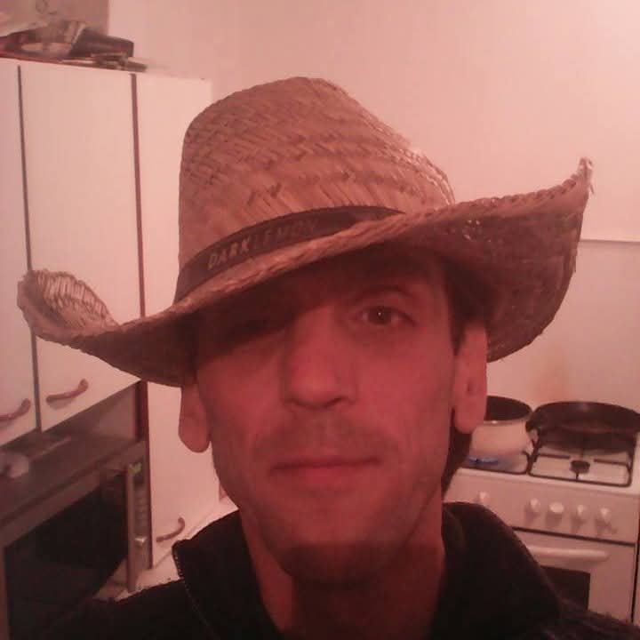 Profil de Sofian, 39 ans, Annonces gay à Cressier NE (Neuchâtel)
