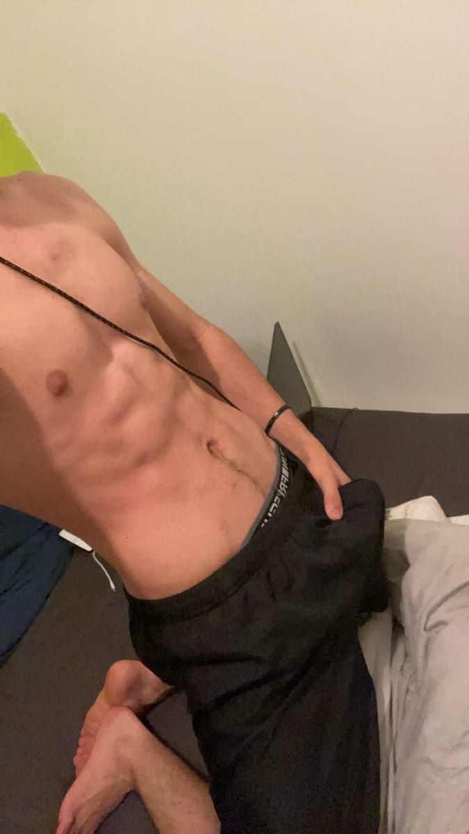 Profil de Leoni, 31 ans, Annonces gay à Petit-Martel (Neuchâtel)