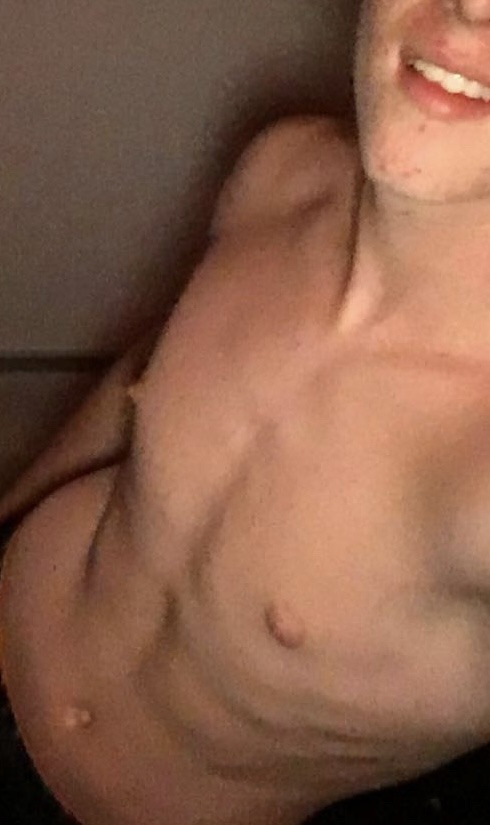 Gaston - Annonces gay à Areuse Profil de Gaston, 28 ans, Annonces gay à Areuse (Neuchâtel)