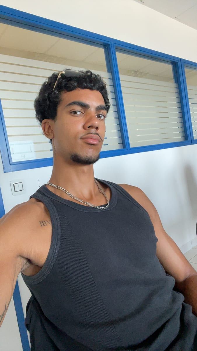 Profil de Balian, 28 ans, Annonces gay à Cormondrèche (Neuchâtel)