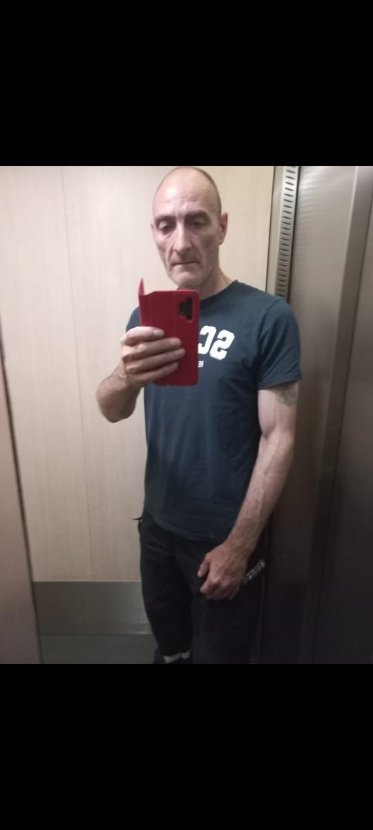 Bradlay - Annonces gay à St-Aubin-Sauges Profil de Bradlay, 27 ans, Annonces gay à St-Aubin-Sauges (Neuchâtel)