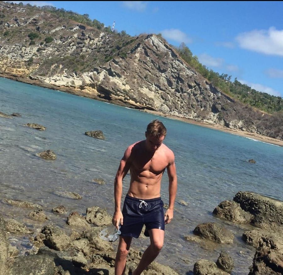 Daan - Annonces gay à Les Taillères Profil de Daan, 42 ans, Annonces gay à Les Taillères (Neuchâtel)