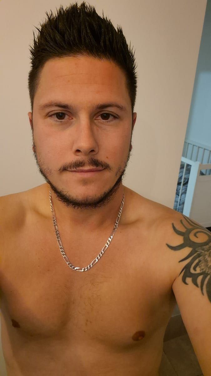 Profil de Paul-alexis, 29 ans, Annonces gay à Chez-le-Bart (Neuchâtel)