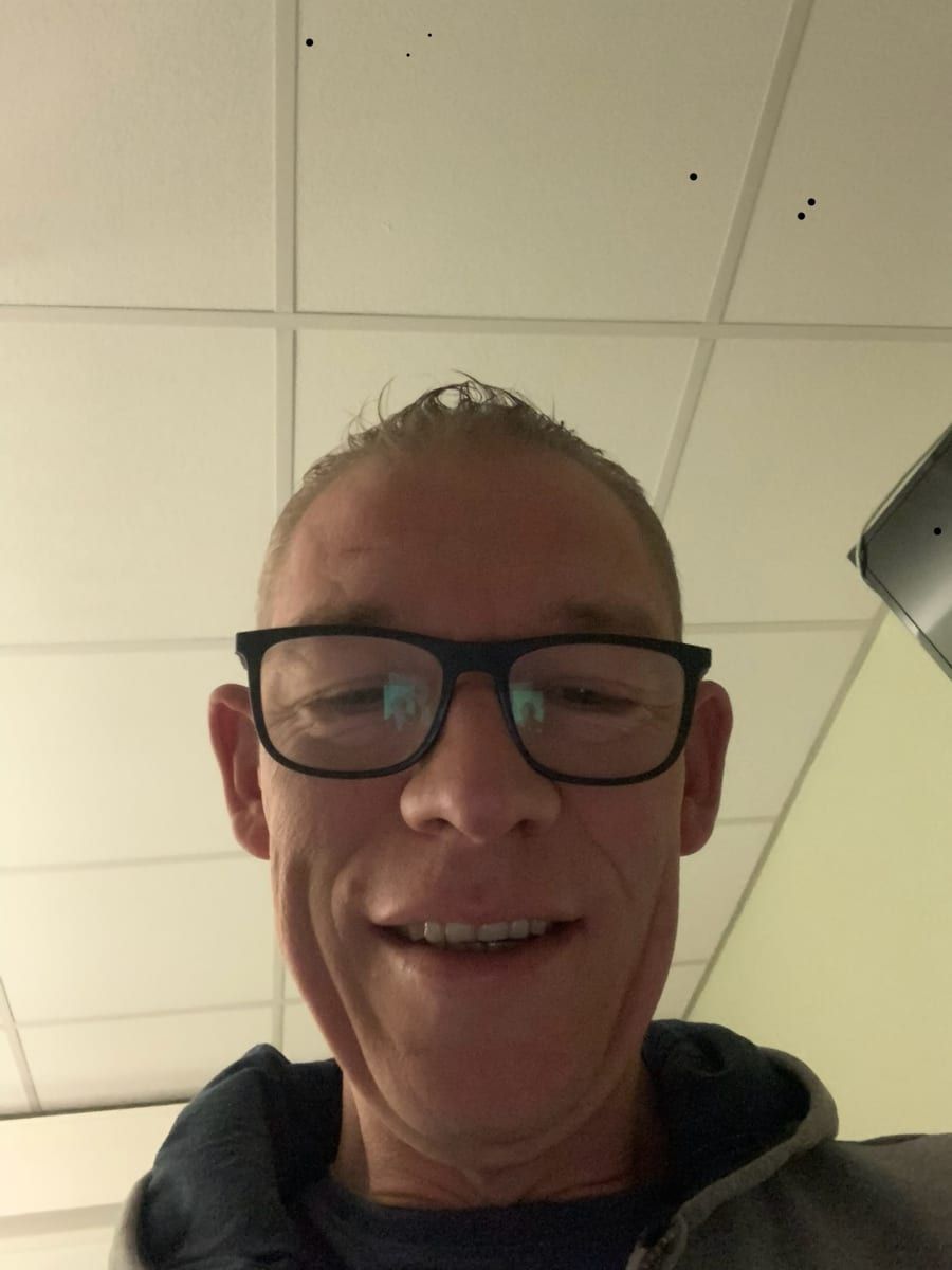Profil de Sire, 29 ans, Annonces gay à Les Vieux-Prés (Neuchâtel)
